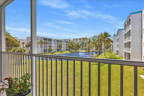 Condo in Dania Beach, Florida, 1 bedroom  № 1239395 - photo 27