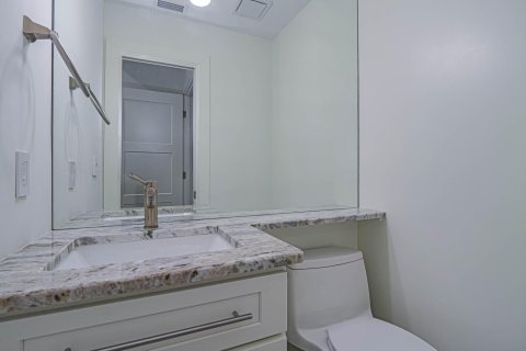 Condo in Vero Beach, Florida, 1 bedroom  № 1180140 - photo 12