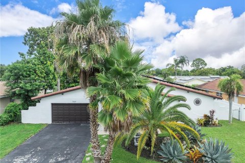 Casa en venta en Coral Springs, Florida, 4 dormitorios, 183.2 m2 № 1280828 - foto 2