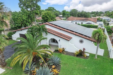 Villa ou maison à vendre à Coral Springs, Floride: 4 chambres, 183.2 m2 № 1280828 - photo 1