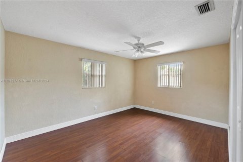 Casa en venta en Coral Springs, Florida, 4 dormitorios, 183.2 m2 № 1280828 - foto 10