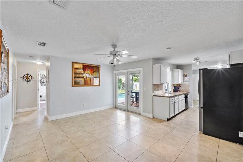 Villa ou maison à vendre à Coral Springs, Floride: 4 chambres, 183.2 m2 № 1280828 - photo 17