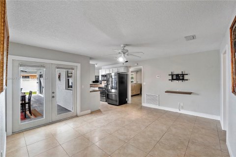 Casa en venta en Coral Springs, Florida, 4 dormitorios, 183.2 m2 № 1280828 - foto 16