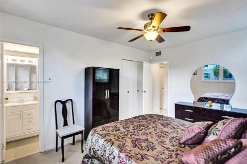 Copropriété à vendre à Lauderdale Lakes, Floride: 2 chambres, 93.83 m2 № 672621 - photo 21