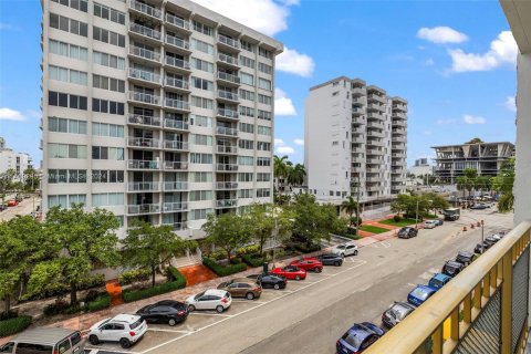 Condominio en venta en Miami Beach, Florida, 1 dormitorio, 71.35 m2 № 1386163 - foto 19