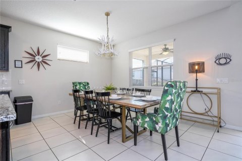 Casa en venta en Kissimmee, Florida, 6 dormitorios, 352.01 m2 № 1357905 - foto 18