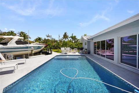 Casa en venta en Fort Lauderdale, Florida, 3 dormitorios, 211.45 m2 № 1102820 - foto 21