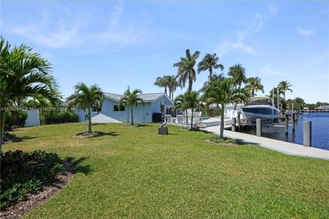 Casa en venta en Fort Lauderdale, Florida, 3 dormitorios, 211.45 m2 № 1102820 - foto 23