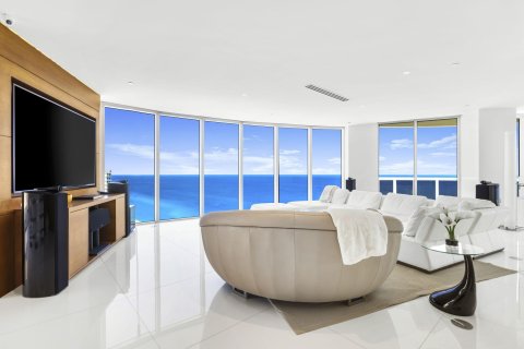 Condo in Sunny Isles Beach, Florida, 4 bedrooms  № 1182465 - photo 27