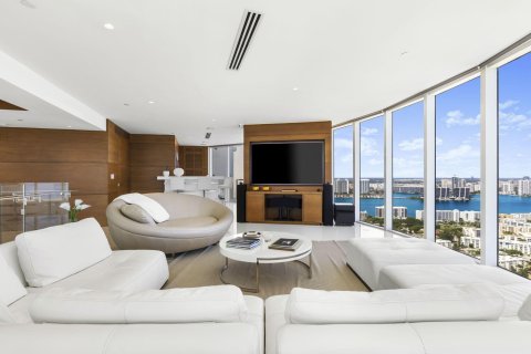 Condo in Sunny Isles Beach, Florida, 4 bedrooms  № 1182465 - photo 26