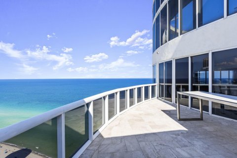 Condo in Sunny Isles Beach, Florida, 4 bedrooms  № 1182465 - photo 19