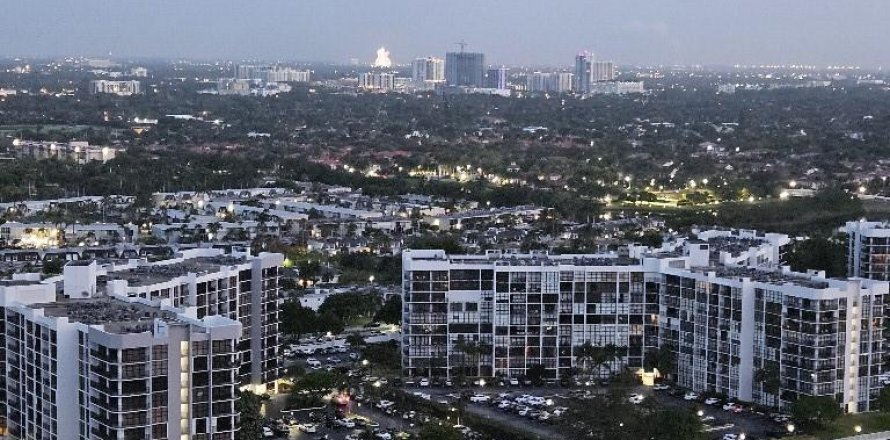 Condo à Hollywood, Floride, 3 chambres  № 1189849