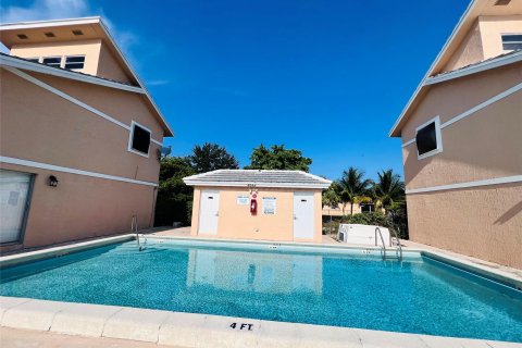 Condominio en venta en Coral Springs, Florida, 2 dormitorios, 112.69 m2 № 1189883 - foto 22