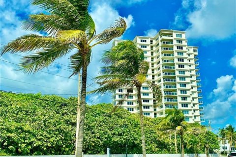 Condominio en venta en Fort Lauderdale, Florida, 2 dormitorios, 157.93 m2 № 104251 - foto 1