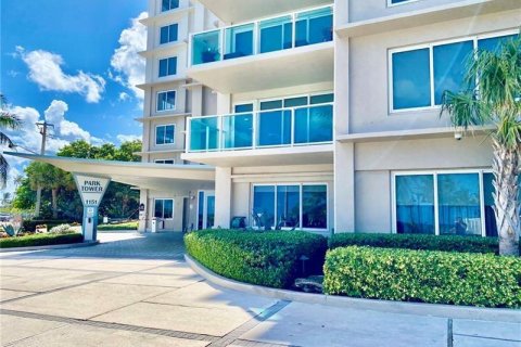 Condominio en venta en Fort Lauderdale, Florida, 2 dormitorios, 157.93 m2 № 104251 - foto 3