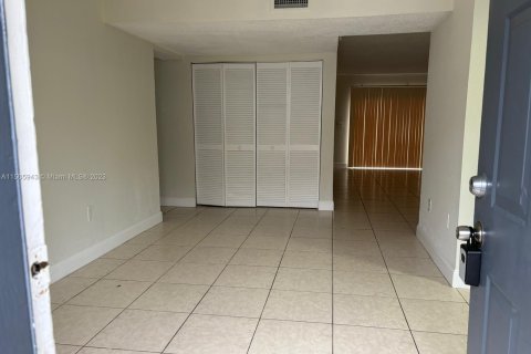 Condominio en venta en Coral Springs, Florida, 3 dormitorios, 133.78 m2 № 921935 - foto 9