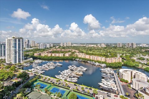 Condo in Aventura, Florida, 2 bedrooms  № 1232222 - photo 22