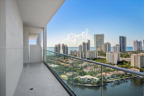 Condo in Aventura, Florida, 2 bedrooms  № 1232222 - photo 24