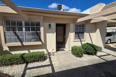 Condominio en venta en Port Richey, Florida, 2 dormitorios, 88.63 m2 № 1324995 - foto 1