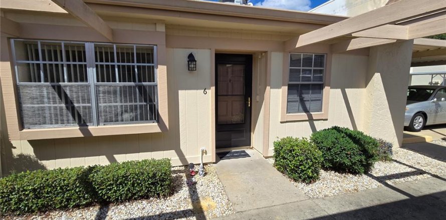 Condo à Port Richey, Floride, 2 chambres  № 1324995