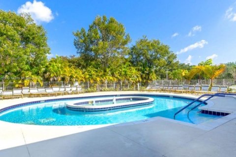 Copropriété à vendre à Pembroke Pines, Floride: 1 chambre, 75.34 m2 № 1215514 - photo 30