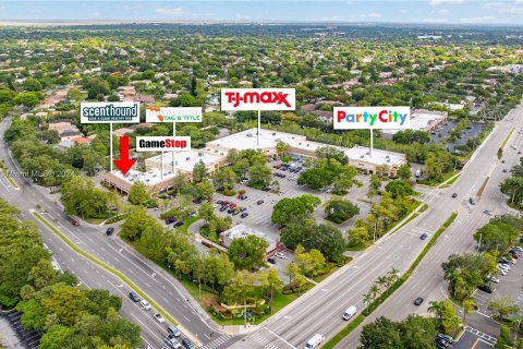 Propiedad comercial en venta en Coral Springs, Florida № 1215612 - foto 2