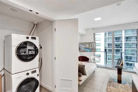 Condominio en venta en Miami, Florida, 41.43 m2 № 1215359 - foto 11