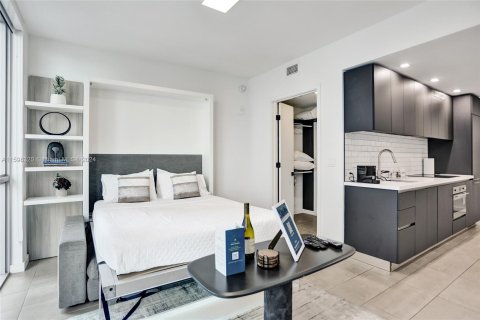 Condominio en venta en Miami, Florida, 41.43 m2 № 1215359 - foto 8