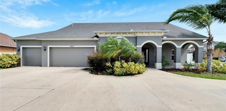 House in Plant City, Florida 5 bedrooms, 302.86 sq.m. № 1390836