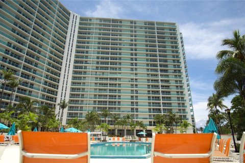 Copropriété à vendre à Sunny Isles Beach, Floride: 1 chambre, 92.07 m2 № 1237649 - photo 22