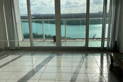 Copropriété à vendre à Sunny Isles Beach, Floride: 1 chambre, 92.07 m2 № 1237649 - photo 8