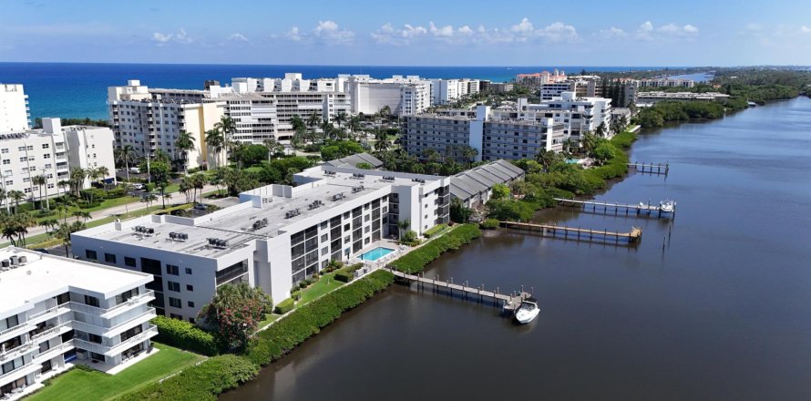 Condominio en South Palm Beach, Florida, 2 dormitorios  № 1217529