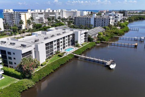 Condo in South Palm Beach, Florida, 2 bedrooms  № 1217529 - photo 3