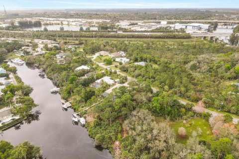 Land in Stuart, Florida № 1007645 - photo 9