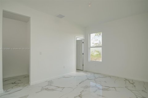 Casa en venta en Lehigh Acres, Florida, 4 dormitorios, 142.51 m2 № 1147202 - foto 8
