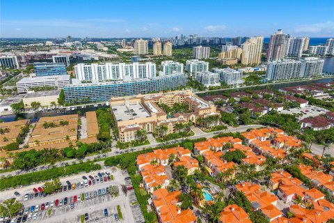 Condo in Aventura, Florida, 2 bedrooms  № 1206111 - photo 15