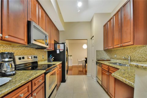 Condo in Aventura, Florida, 2 bedrooms  № 1206111 - photo 3