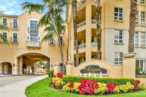 Condo in Aventura, Florida, 2 bedrooms  № 1206111 - photo 1