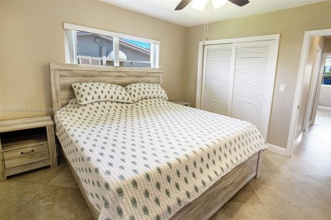 Villa ou maison à vendre à Pompano Beach, Floride: 3 chambres, 154.68 m2 № 1206109 - photo 23