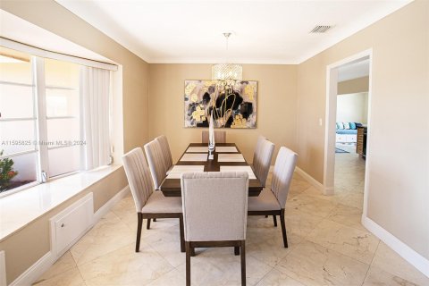 Villa ou maison à vendre à Pompano Beach, Floride: 3 chambres, 154.68 m2 № 1206109 - photo 10
