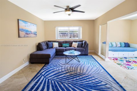 Villa ou maison à vendre à Pompano Beach, Floride: 3 chambres, 154.68 m2 № 1206109 - photo 27