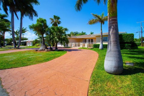 Casa en venta en Pompano Beach, Florida, 3 dormitorios, 154.68 m2 № 1206109 - foto 3
