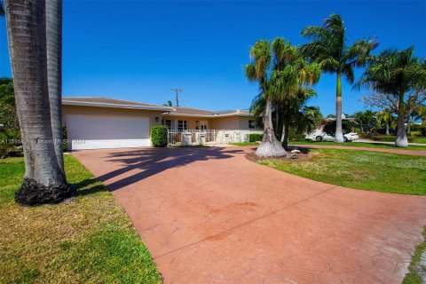 Villa ou maison à vendre à Pompano Beach, Floride: 3 chambres, 154.68 m2 № 1206109 - photo 2