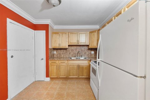 Condo in Lauderhill, Florida, 2 bedrooms  № 1184837 - photo 8