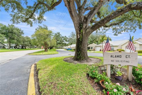 Condo in New Port Richey, Florida, 2 bedrooms  № 1262697 - photo 2