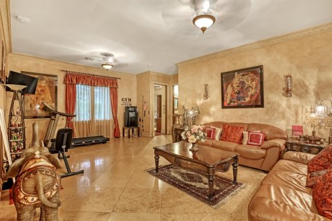 House in Delray Beach, Florida 8 bedrooms, 771.09 sq.m. № 1228724 - photo 5