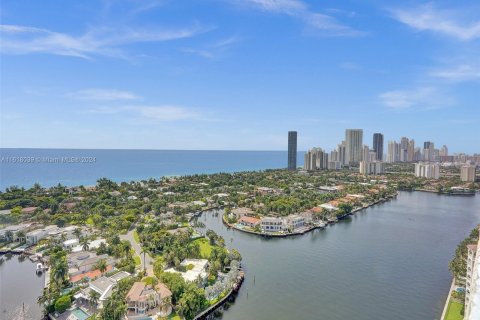 Condo in Aventura, Florida, 4 bedrooms  № 1239365 - photo 28