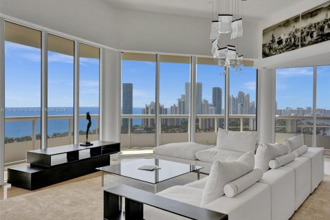 Condominio en venta en Aventura, Florida, 4 dormitorios, 359.72 m2 № 1239365 - foto 3