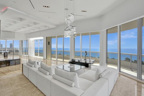 Copropriété à vendre à Aventura, Floride: 4 chambres, 359.72 m2 № 1239365 - photo 1