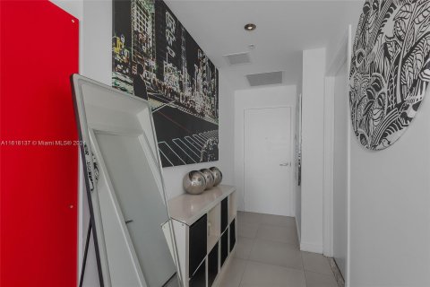 Copropriété à vendre à Miami, Floride: 2 chambres, 109.72 m2 № 1239420 - photo 9